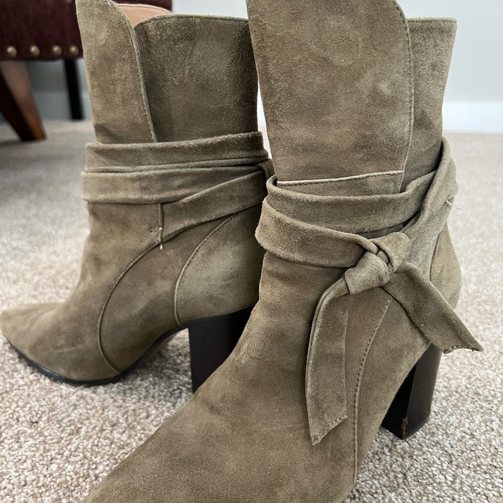 Banana Republic Taupe Heeled Boots